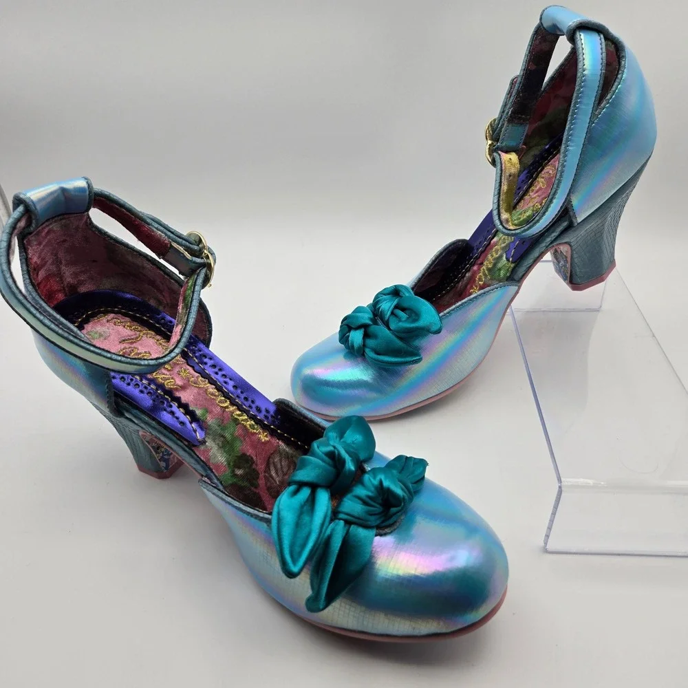 Irregular Choice NEW Summer Breeze Blue Iridescent Holographic W/Bows Sz 39 US 8